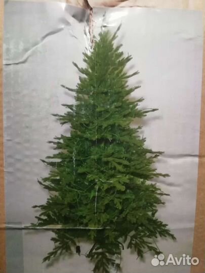 Ёлка искусственная новогодняя с ягодами и шишками