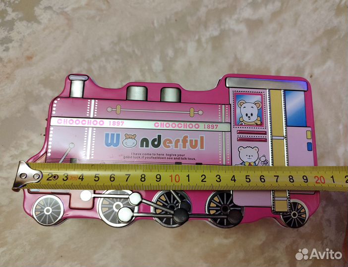 Коробки новогодние подарочные. Жесть, картон