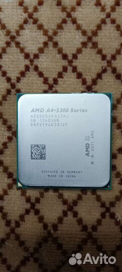 Материнская плата с процессором