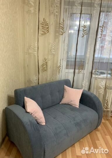 Кожзам диван офисный