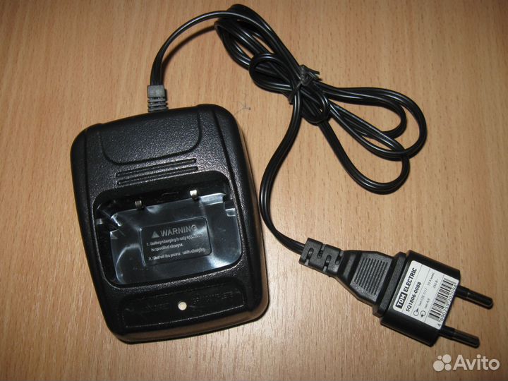 Зарядное устройство для рации баофинг 888 (3.7В)