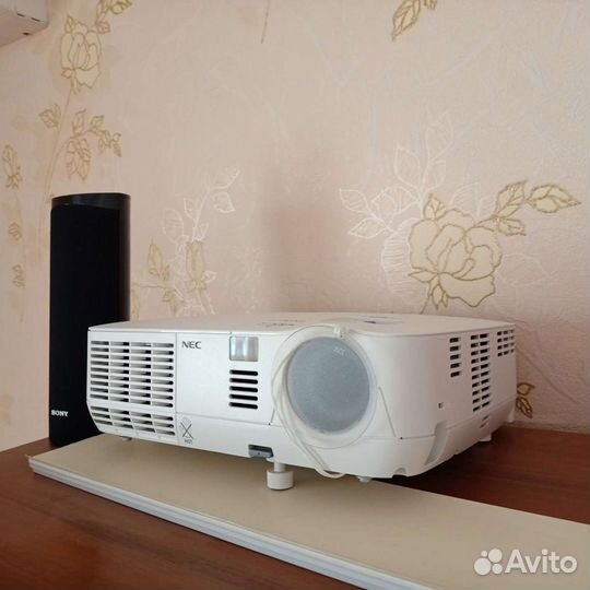 3D Проектор NEC v260x