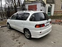 Toyota Ipsum 2.0 AT, 1999, 266 000 км, с пробегом, цена 650 000 руб.