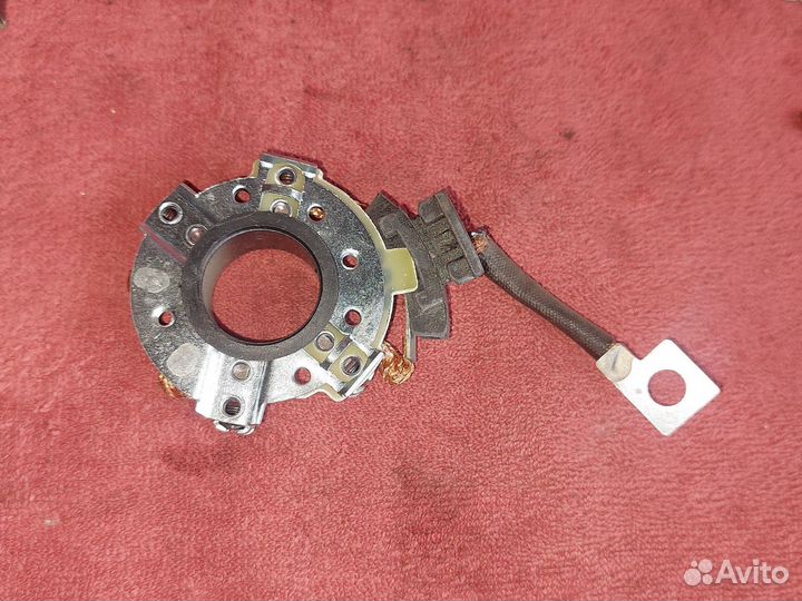 Щеточный узел Прамо-Искра 16.911.433 а\м ваз 21214