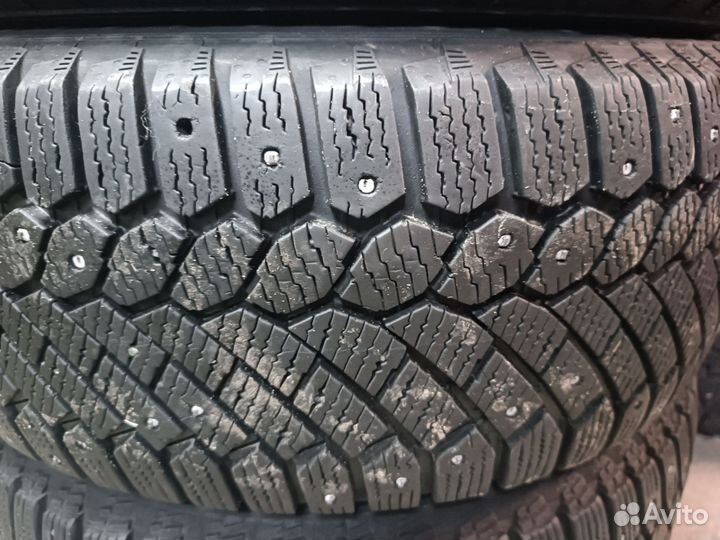 Continental ContiIceContact 215/55 R16