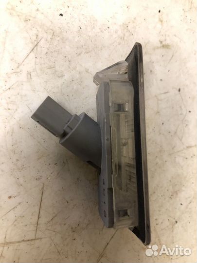 Фонарь подсветки номера на Киа Серато 3