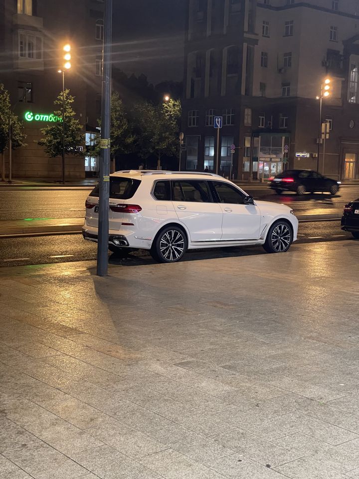 BMW X7: фото владельца