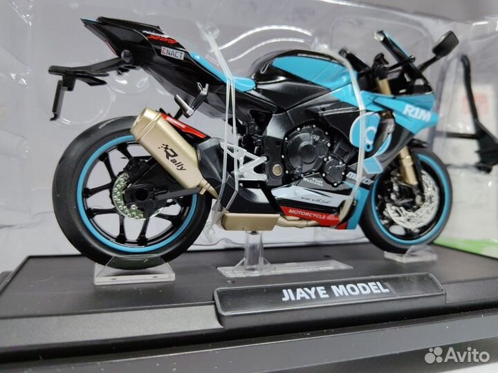 Коллекционная модель мотоцикла yamaha 1:12