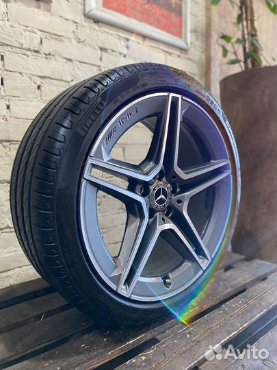 Оригинальные литые колеса на Mercedes-Benz CLS R19