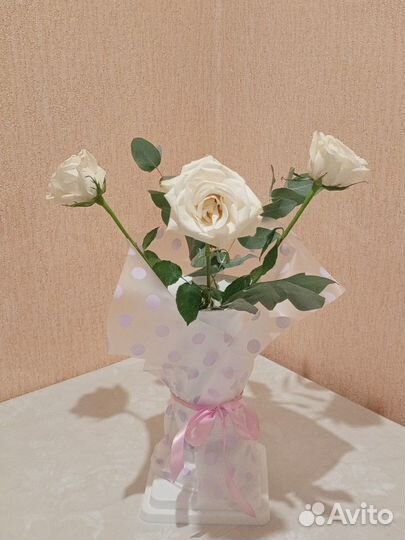 Букет роз белые