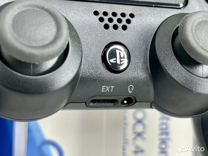 Геймпад Sony PS4 V2 черный новый