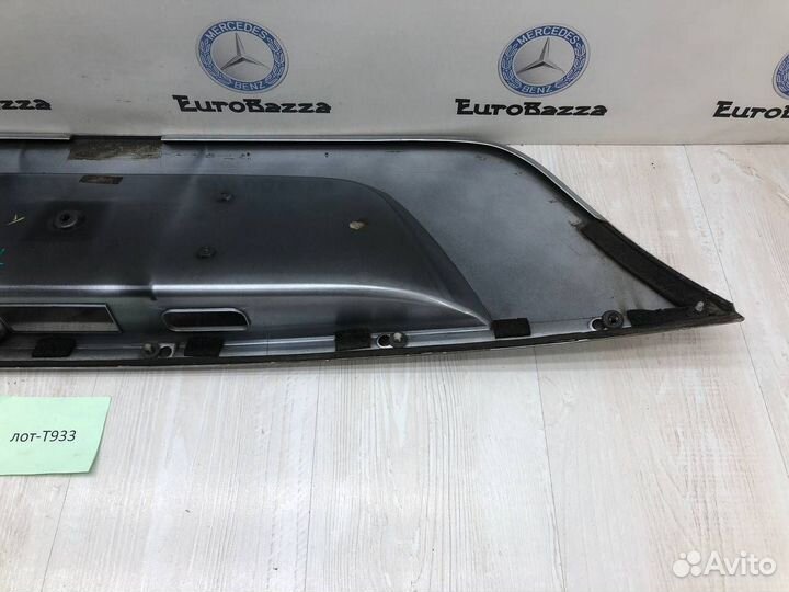 Планка номерного знака Mercedes 211