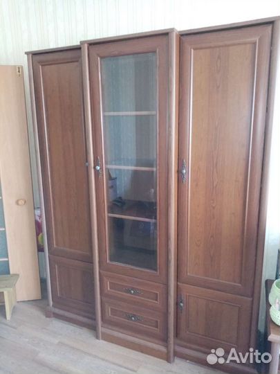 Мебельный гарнитур бу