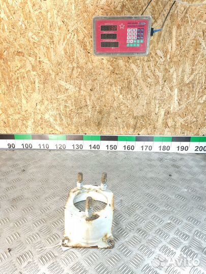 Кронштейн крепления запасного колеса Vaz Niva