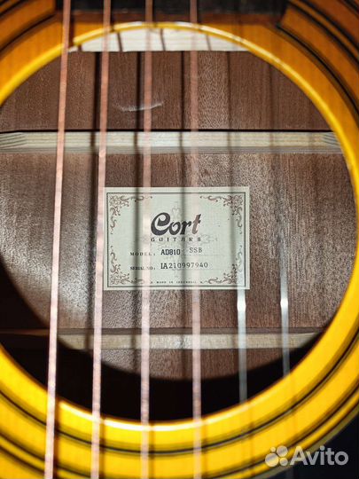 Акустическая гитара Cort AD810