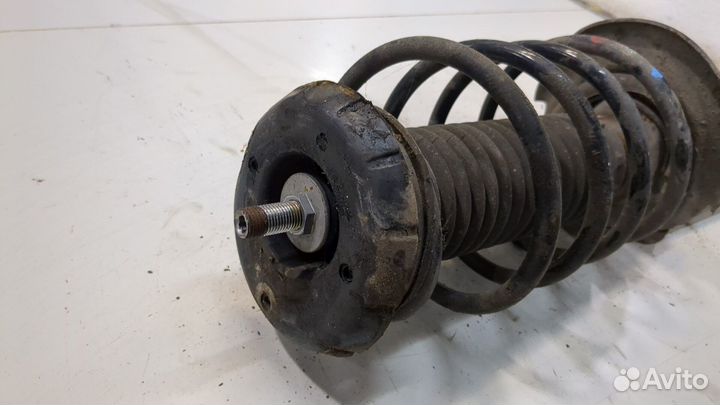 Амортизатор подвески правый передний Peugeot 208