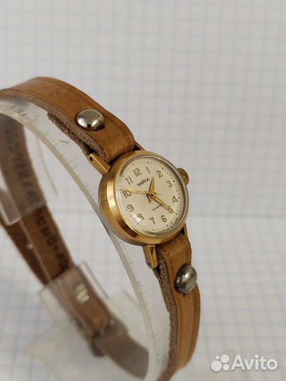 Редкие Женские Часы Чайка 19 камней