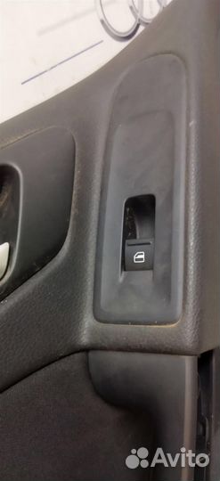 Кнопка стеклоподъемника VW Golf VI 2009-2012