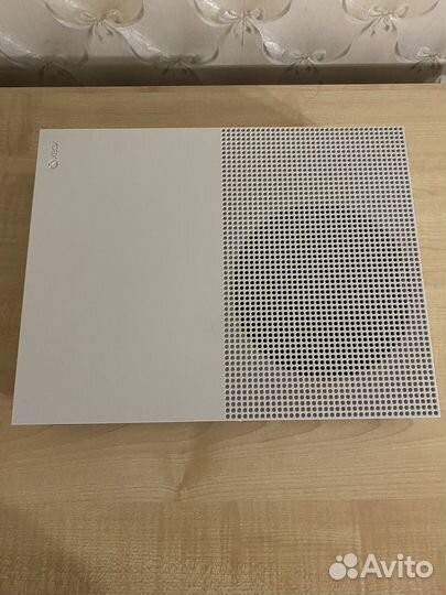 Xbox One S
