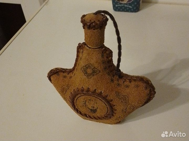 Подарочная фляжка в коже Чингисхан