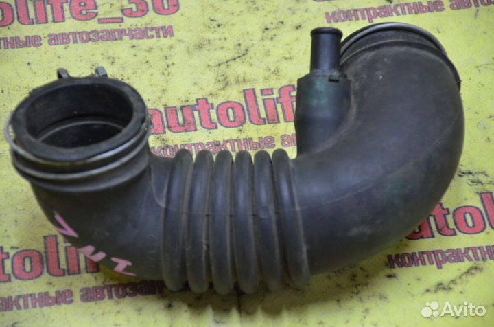 Воздушная гофра toyota corolla ist 1nz fe