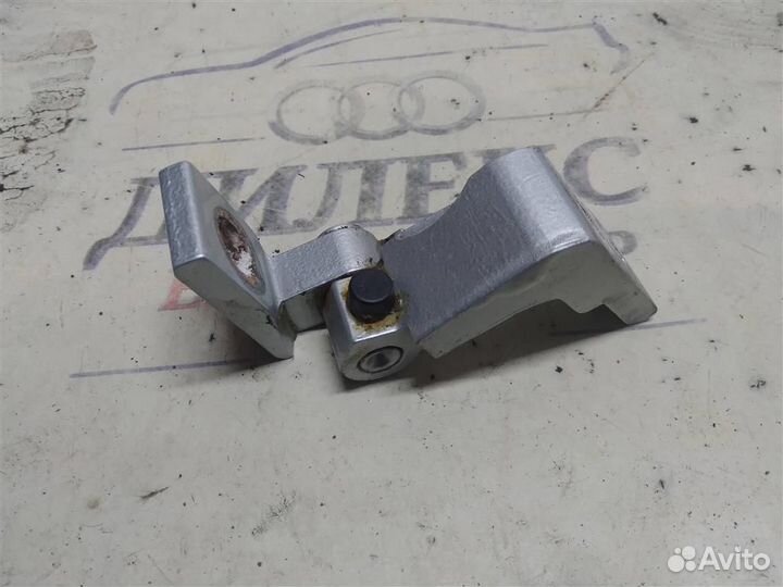 Петля двери задней левой верхняя Audi A6 (C5) 199