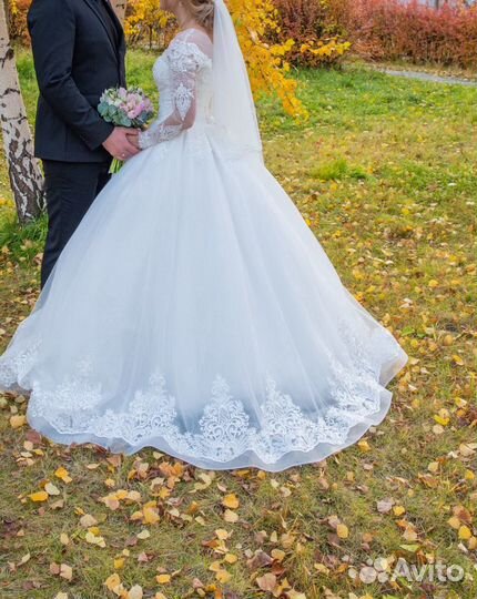 Свадебное платье