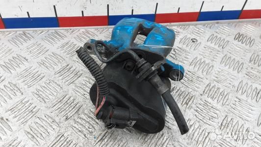 Суппорт тормозной задний левый volkswagen passat B