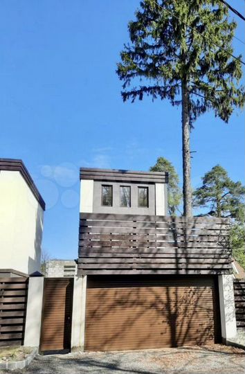 Дом 170 м² на участке 2 сот.