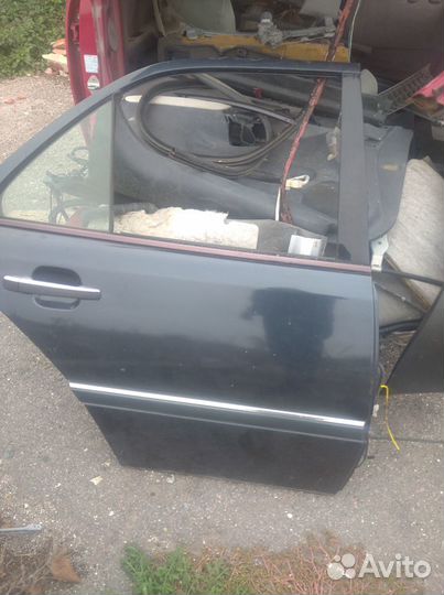Дверь задняя правая mercedec w202 мерседес с202