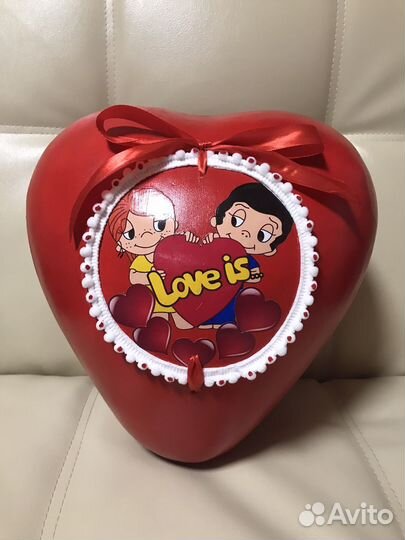 Подарочная упаковка Love is. Сердце