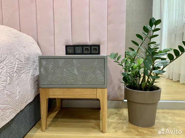 Тумба прикроватная