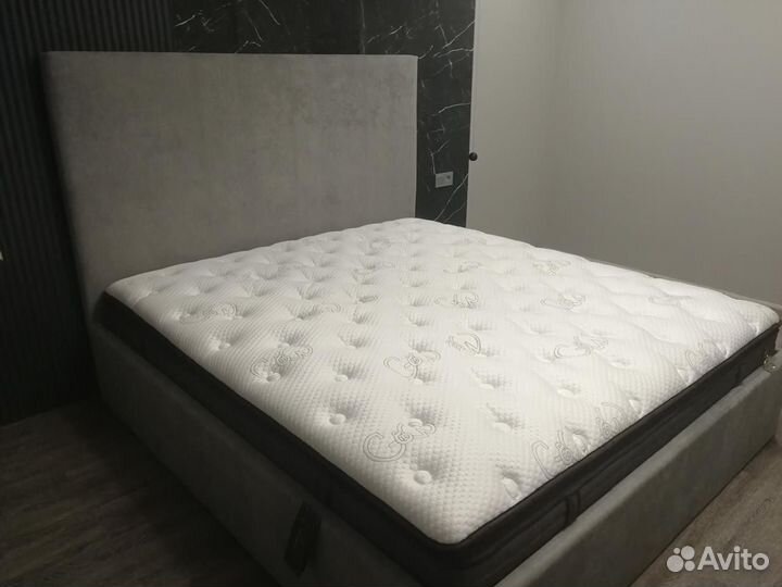 Кровать интерьерная 