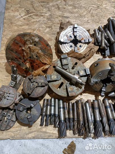 Оснастка к токарному станку и свёрла