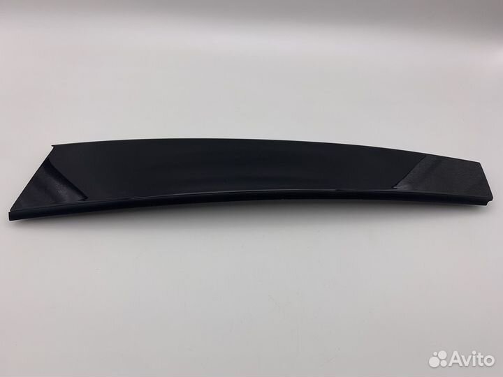 Молдинг правый на VW phaeton short 3D837890L041