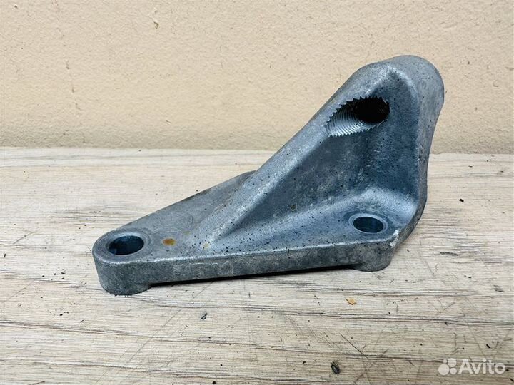 Кронштейн редуктора задний левый Kia Sportage 4