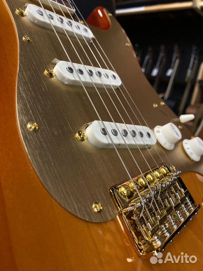 Squier 40th Anniversary LRL Gold Edition (Новая)