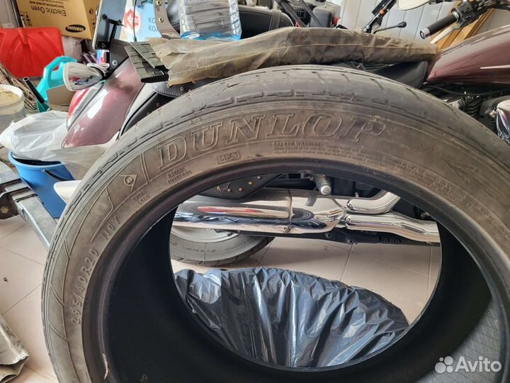 Dunlop SP Sport Maxx 295/40 R20 и 295/40 R20 110C