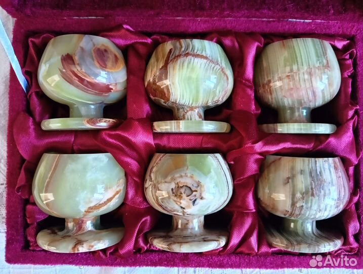 Бокалы из камня оникс