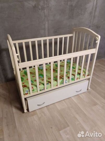 Кроватка