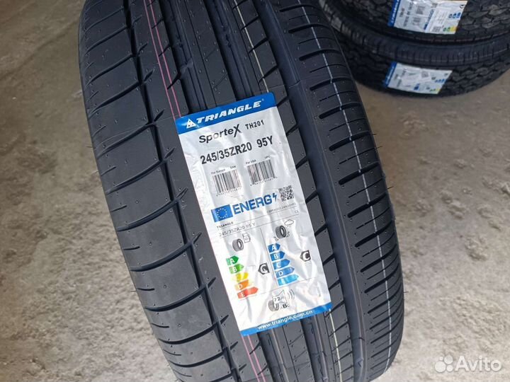 Triangle TH201 245/35 R20 и 275/30 R20