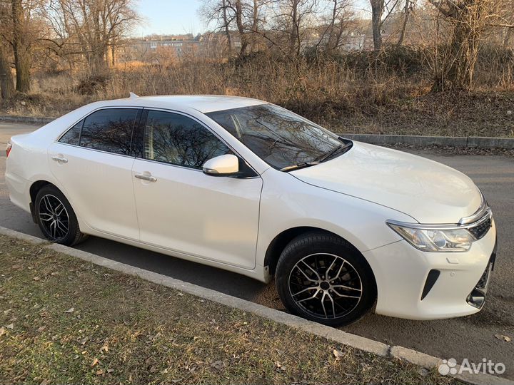 Toyota Camry 2.5 AT, 2015, 200 000 км