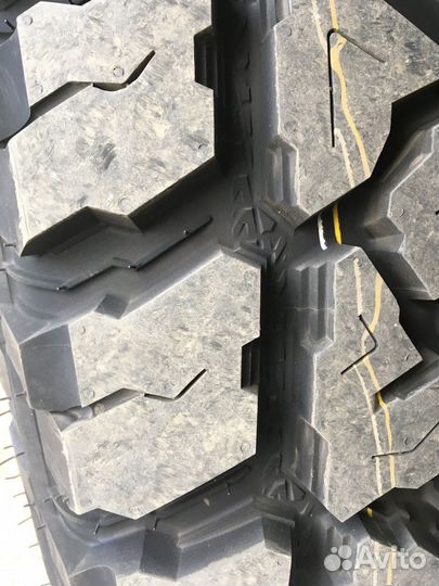 Kumho Road Venture MT51 245/70 R17