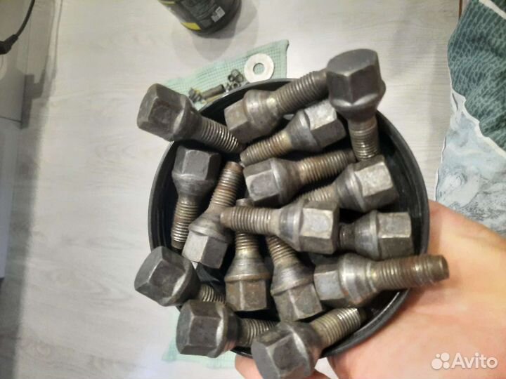 Болты для колес