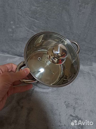 Кастрюля новая