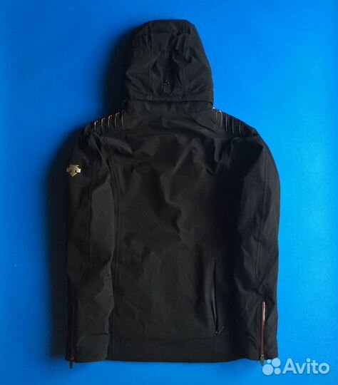 Горнолыжная куртка Descente экипировка команды SKI