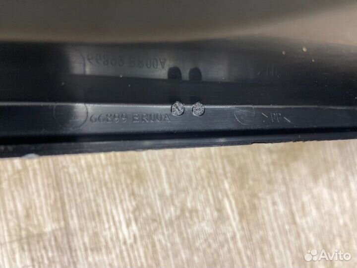 Накладка на крыло передняя левая Nissan Qashqai