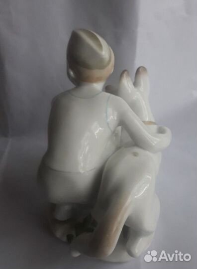 Фарфоровая статуэтка СССР