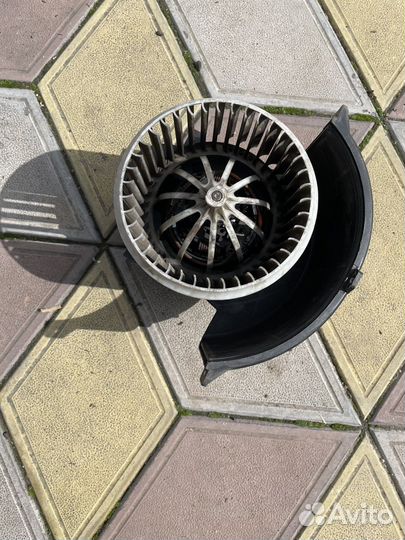 Моторчик отопителя audi q7