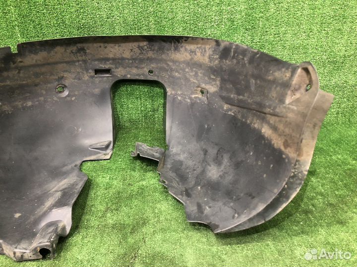 Подкрылок (локер) передний левый Peugeot 308